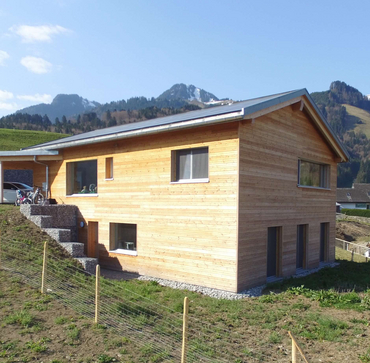 Une maison à énergie positive en Gruyère récompensée par le Prix Solaire Suisse 2020