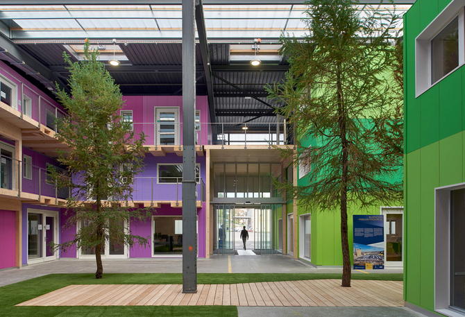 Transformation d'une halle industrielle en bureaux zéro carbone