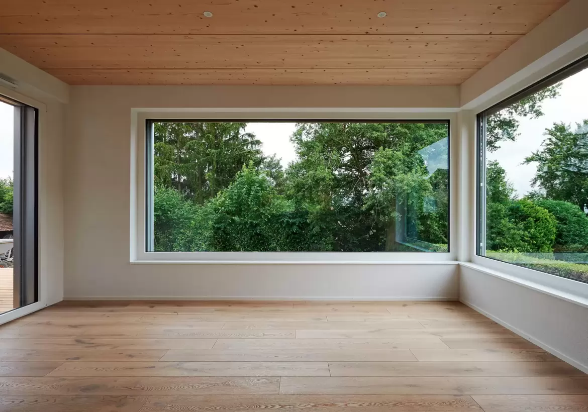 Les propriétaires de cette maison ont bénéficié d'aides importantes pour la rénovation énergétique de leur maison des années 60 à Fribourg