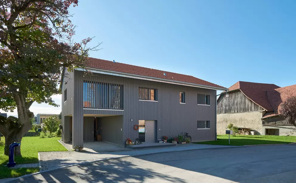 Une maison en bois confortable et à faible impact climatique