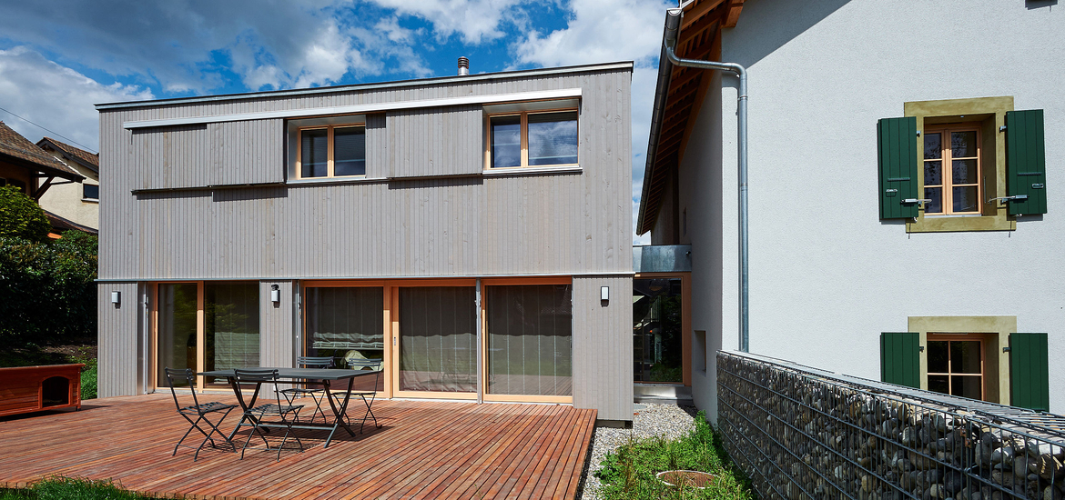 Rénovation d'une ancienne maison villageoise avec agrandissement  dans le canton de Genève