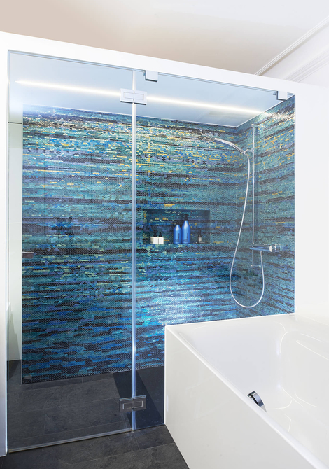 Aménagement d'une salle de bains dans un bâtiment protégé
