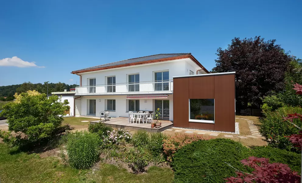 Densification douce: rénovation et agrandissement d'une maison des années 60 à Villars-sur-Glâne