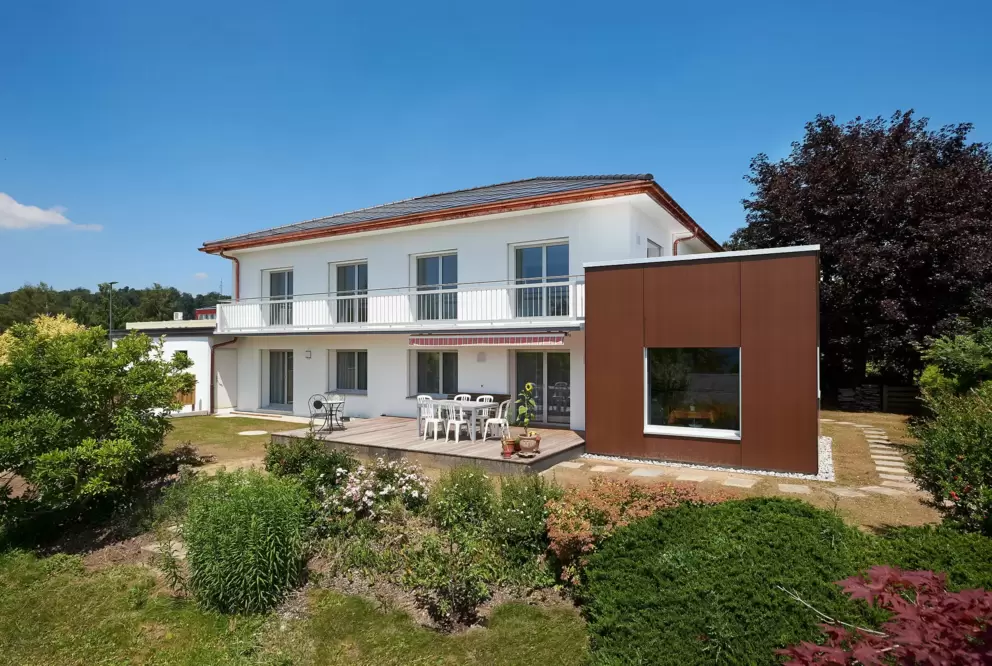 Subventions du Programme Bâtiments: des aides fincancières pour la rénovation énergétique d'une maison des années 70