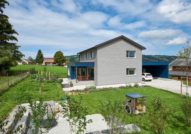 Construction d'une maison familiale passive en bois suisse