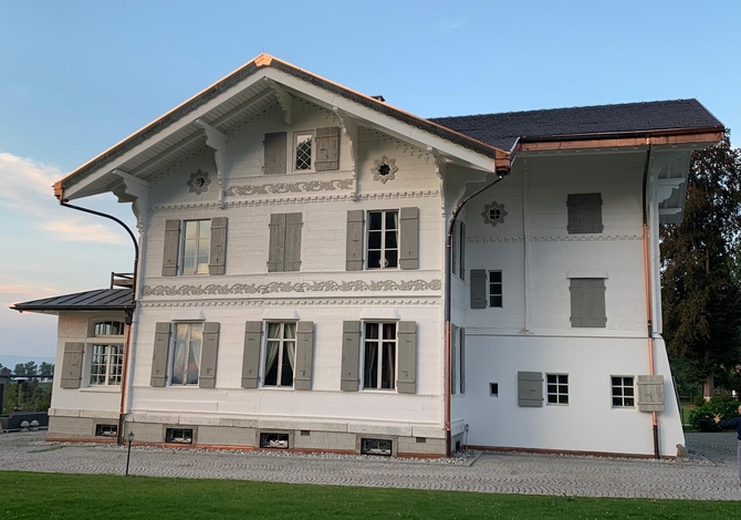 Rénovation énergétique d'une maison du 19ème siècle de style "chalet suisse"