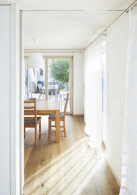 Agrandissement d'une maison familiale passive avec une annexe en bois