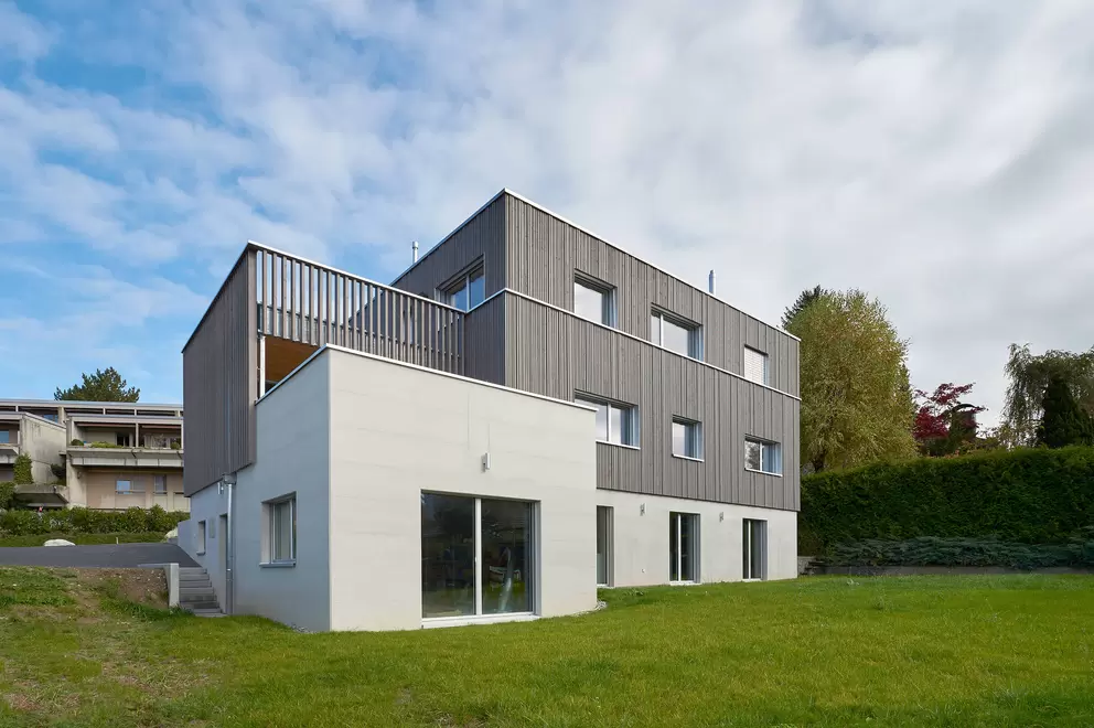Transformation d'une maison des années 60 à Fribourg: exemple réussi de densification douce