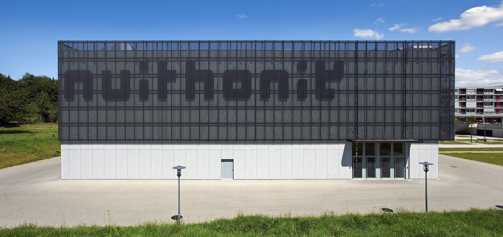 Rénovation des façades du théâtre Nuithonie