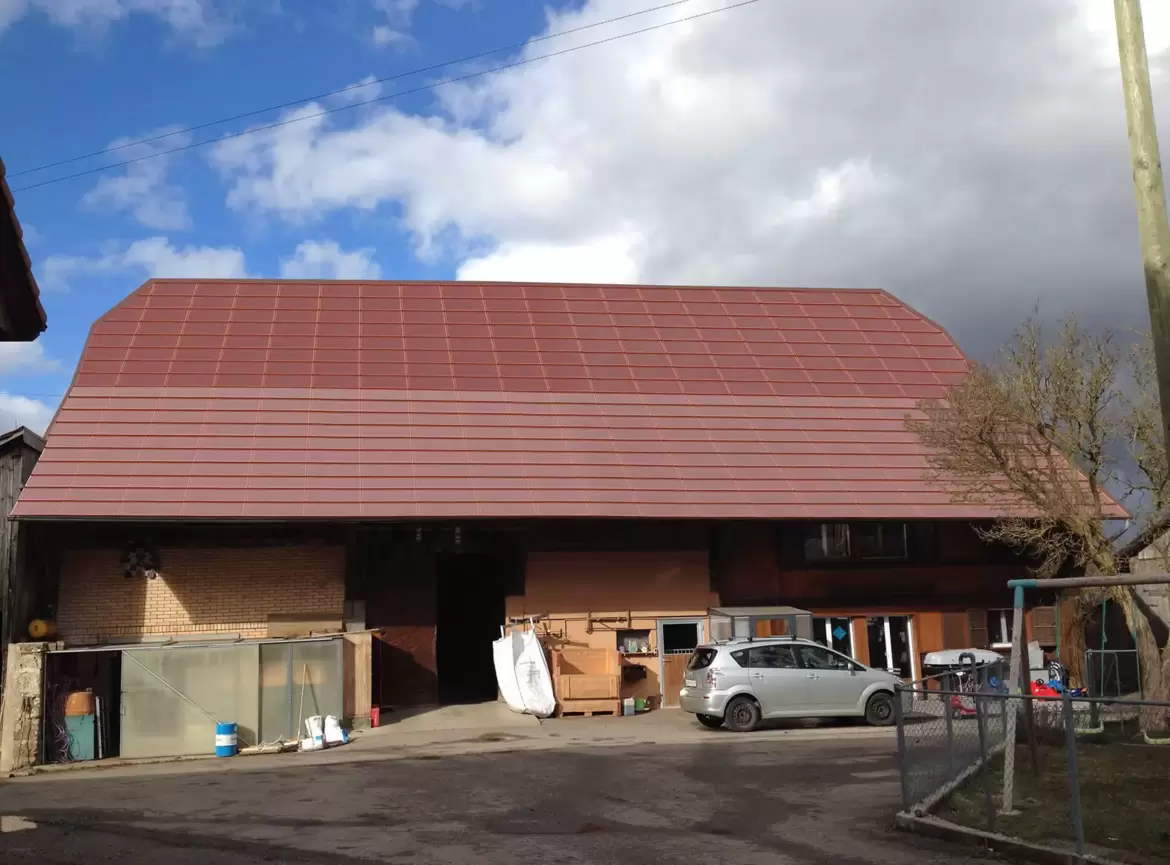 Des tuiles photovoltaïques de la même couleur que les tuiles
