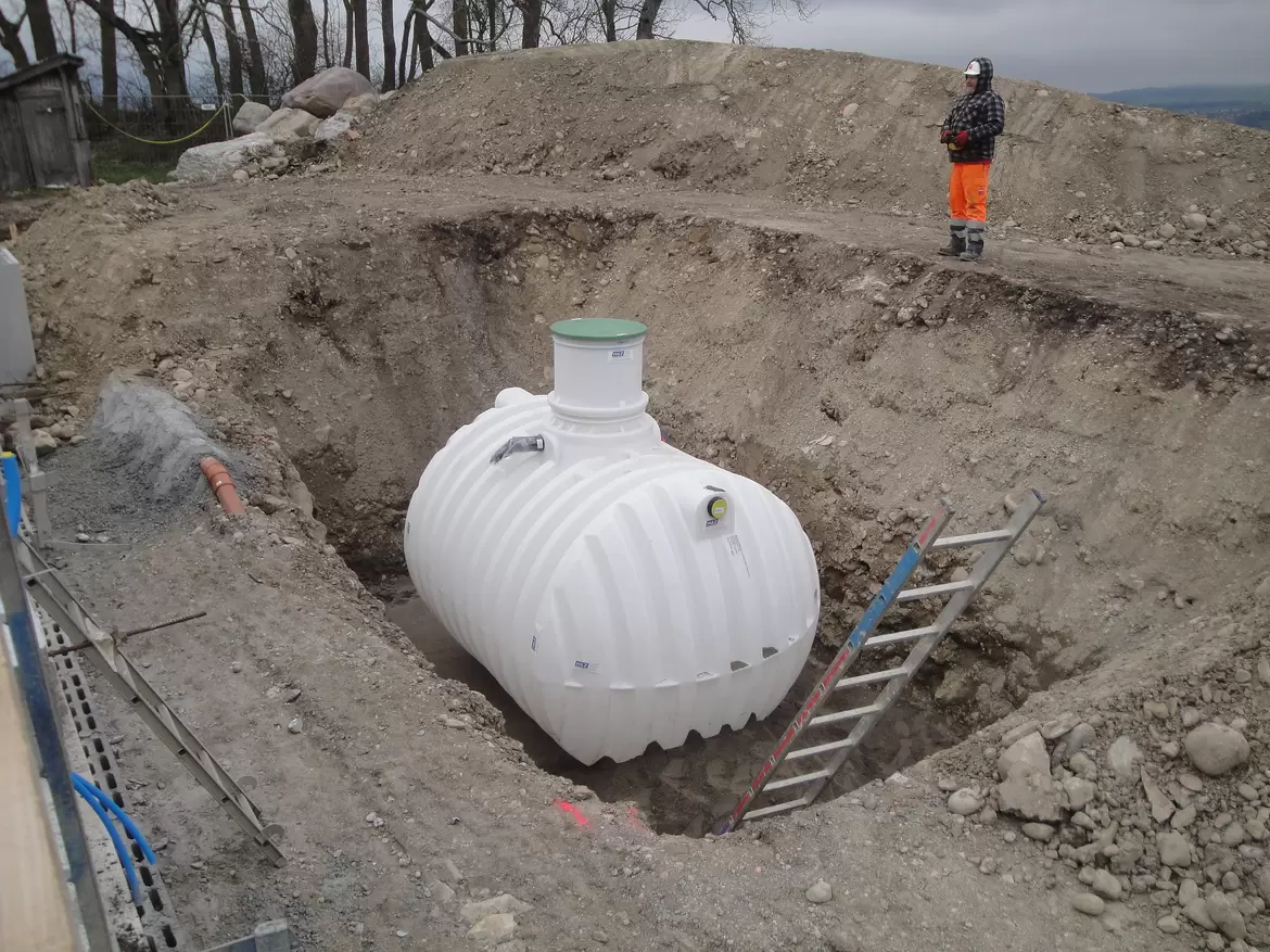 Cuve de récupération d'eau de pluie pour économiser l'eau