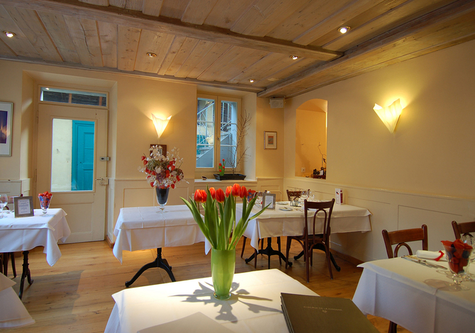 Transformation d'un restaurant - La Cigogne Fribourg: aménagement intérieur