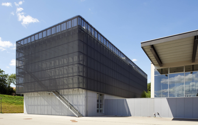 Rénovation des façades du théâtre Nuithonie