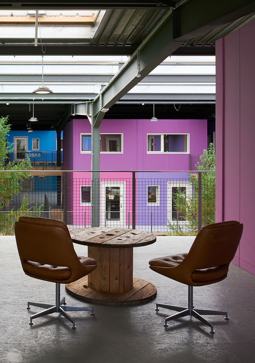 Réhabilitation d'une halle industrielle en bureaux zéro carbone Réhabilitation d'une halle industrielle en bureaux zéro carbone