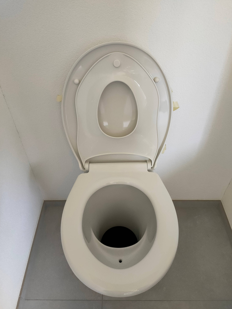 Construction d'un immeuble bas carbone à Fribourg: gestion durable des eaux avec toilettes sèches à séparation d'urine
