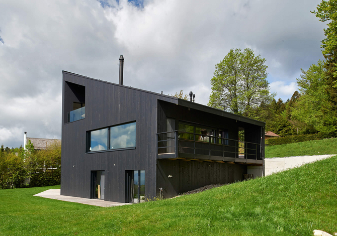 Maison à énergie positive dans le canton de Vaud, Suisse
