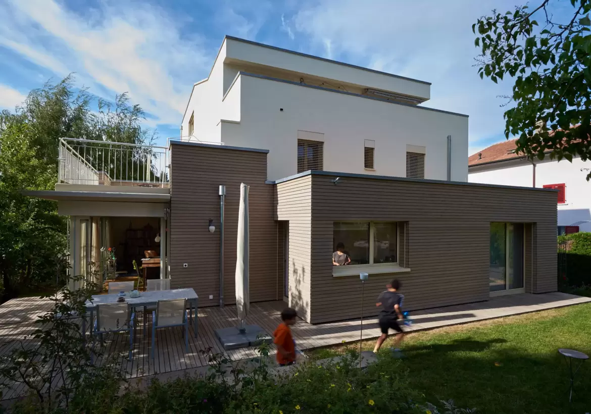 Surélévation bois d'une maison et rénovation minergie 