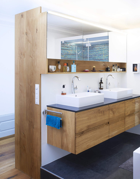 Aménagement d'une salle de bains dans un bâtiment protégé