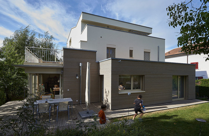 Rénovation et surélévation d'une maison des années 60 en structure bois Fribourg