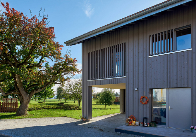 Construction d'une maison écologique en bois à Forel, Fribourg