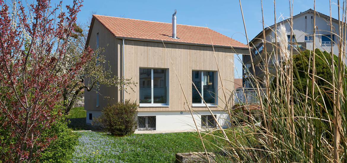 Démolition de la maison existante et reconstruction d'une petite maison en bois