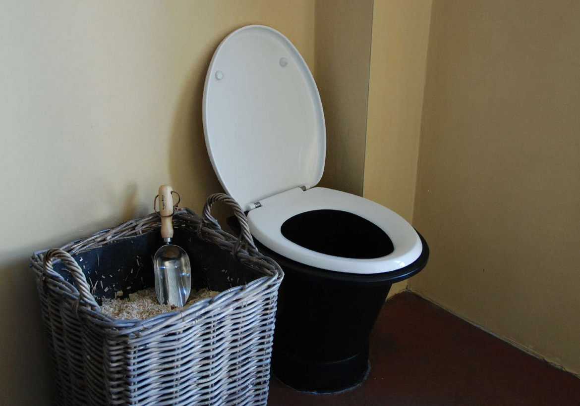 Toilettes sèches: un moyen d'économiser l'eau potable
