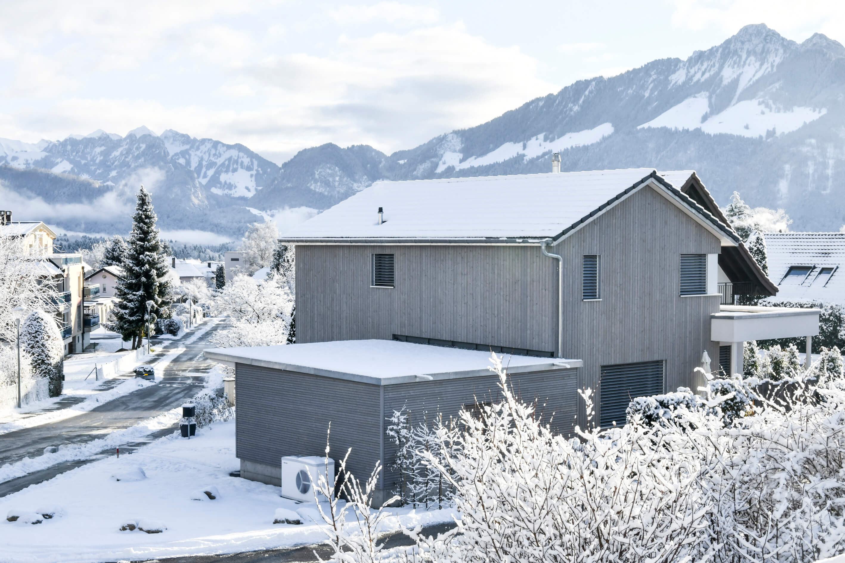 Construction d'une maison préfabriquée bois suisse