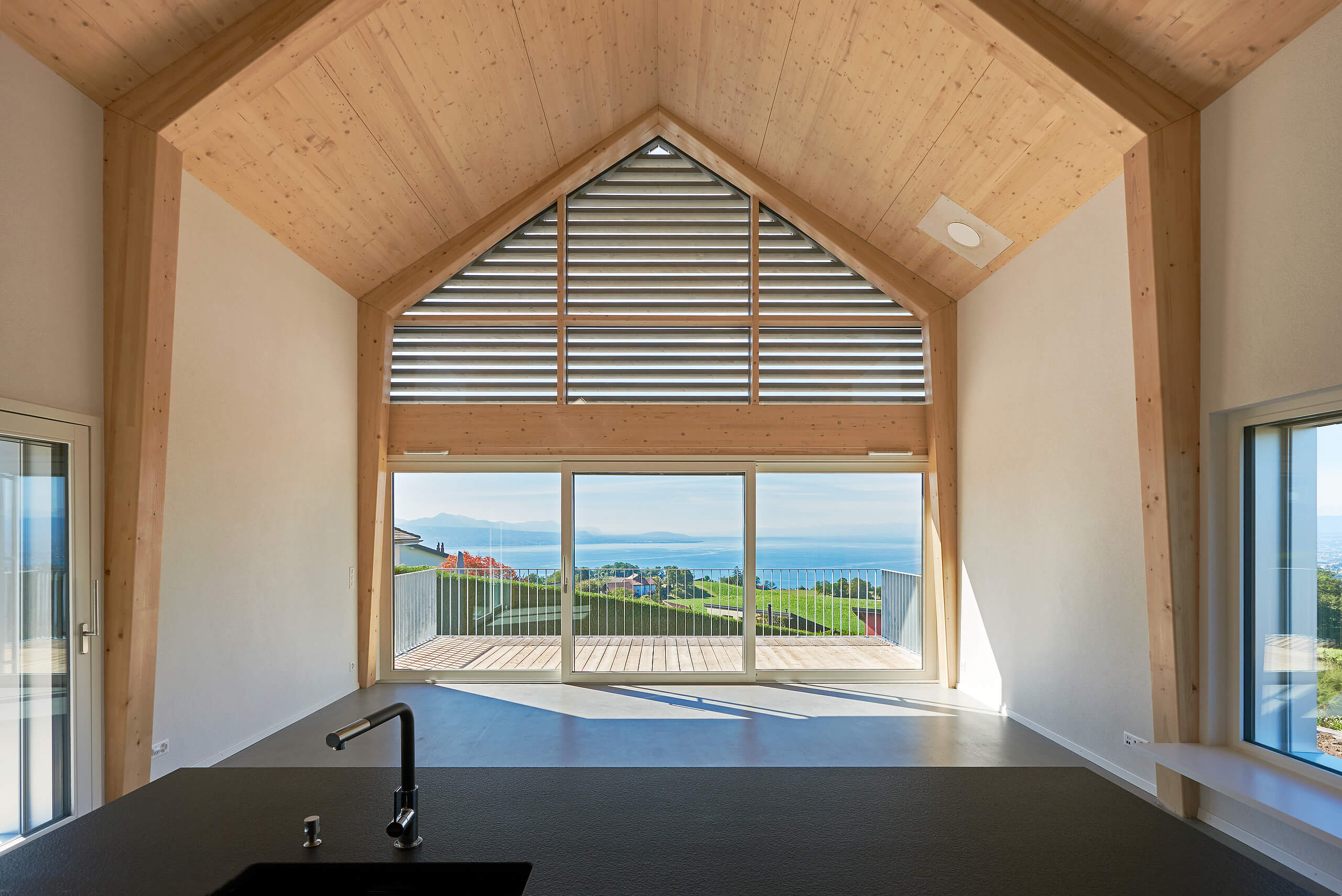 Maison bois contemporaine dans le Lavaux: confort et vue sur le Lac Léman